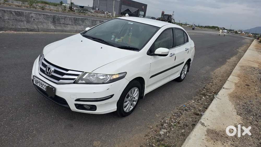 Honda City Petrol 2013 Variant