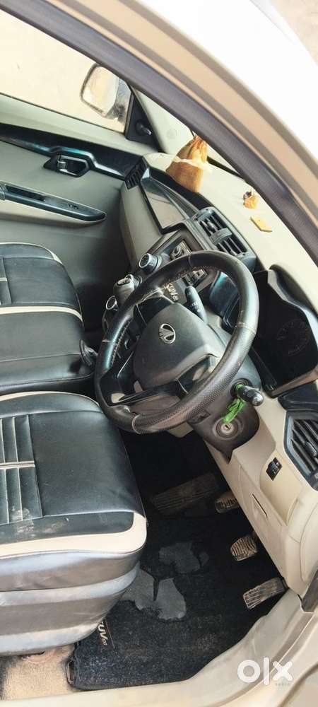 Mahindra Kuv 100 2017