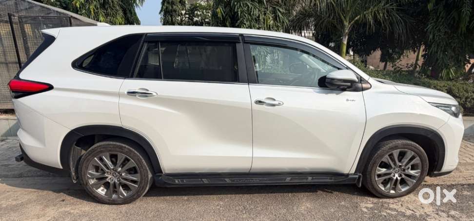 Toyota Innova Hycross 2.0 Zx Hybrid 7 Str, 2026, Petrol