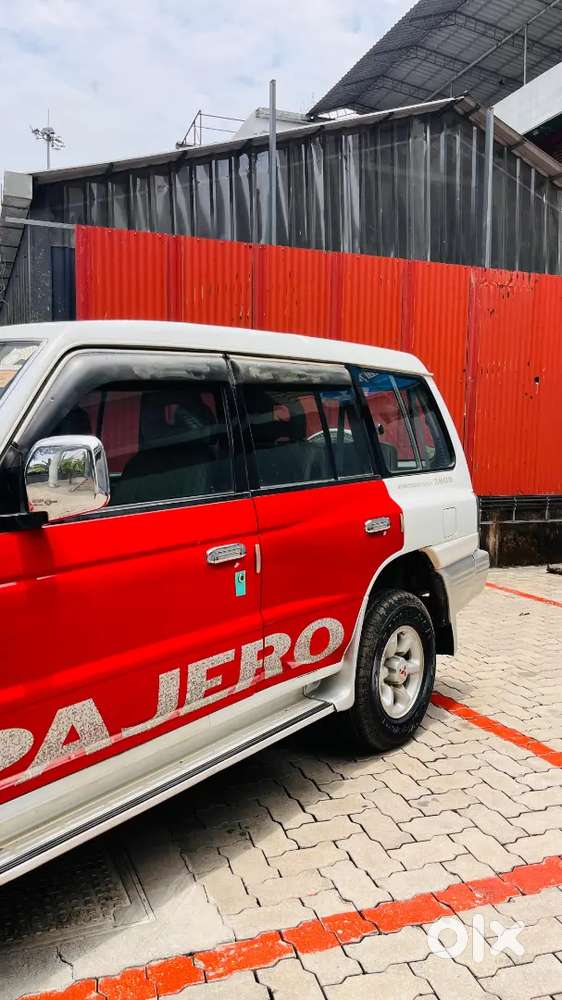 Mitsubishi Pajero 2010 Diesel 124000 Km Driven