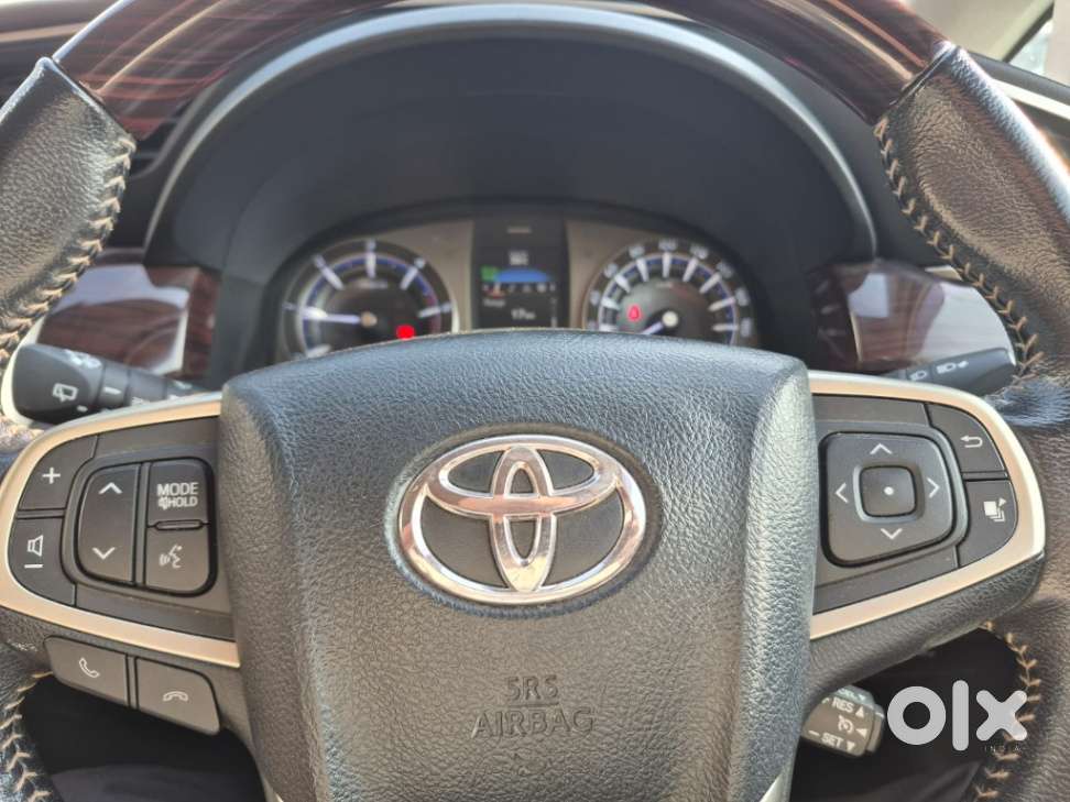 Toyota Innova Crysta