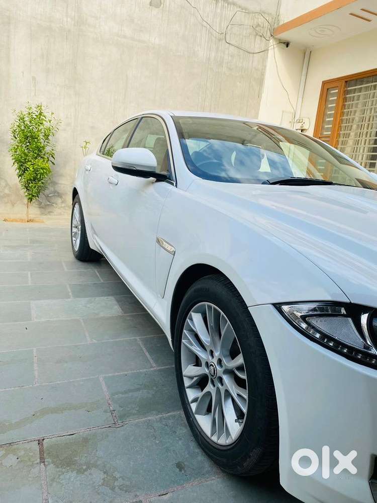 Jaguar Xfs 3.0 V6 With Complete Company Service Record Till Date