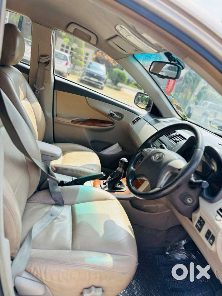 Toyota Corolla Altis G, 2010, Petrol