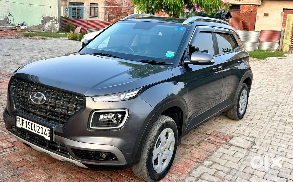 Hyundai Venue Petrol 2022