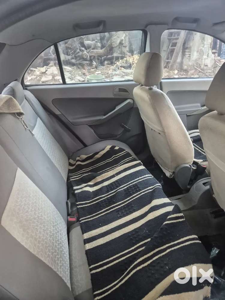 One Hand Use And Complete Car