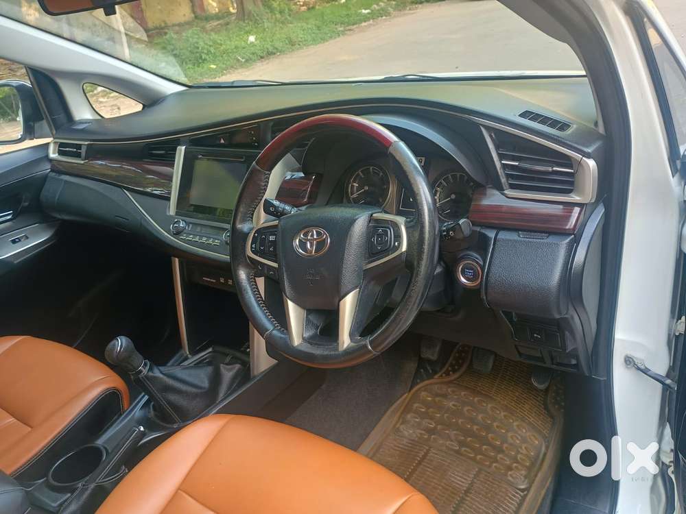 Toyota Innova Crysta 2.4 V 7 Str, 2017, Diesel