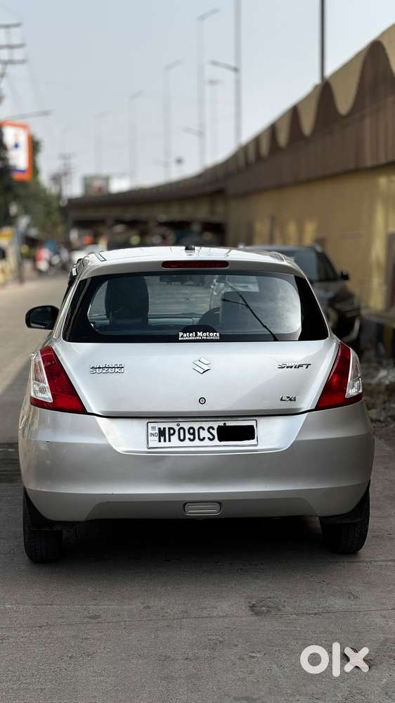 Maruti Suzuki Swift Lxi Optional-o, 2015, Petrol