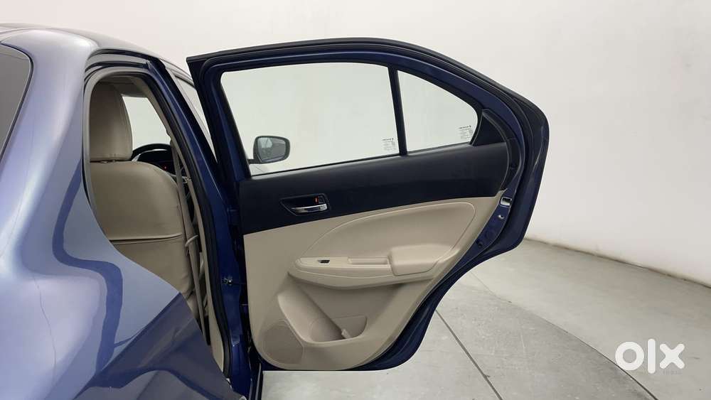 Maruti Suzuki Dzire Vxi Ags, 2022, Petrol