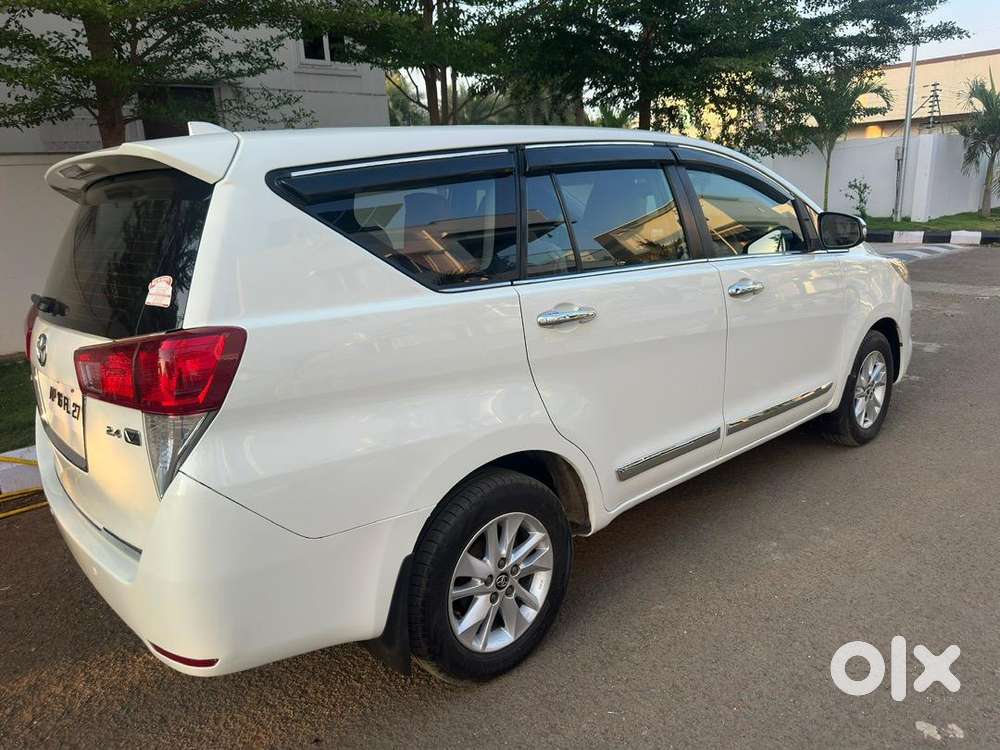 Toyota Innova Crysta 2018