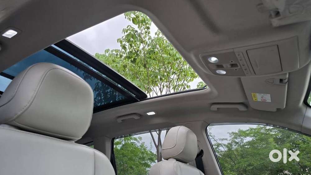 Mahindra Xuv700 2.0 Ax 7 Petrol Mt Str, 2024, Petrol