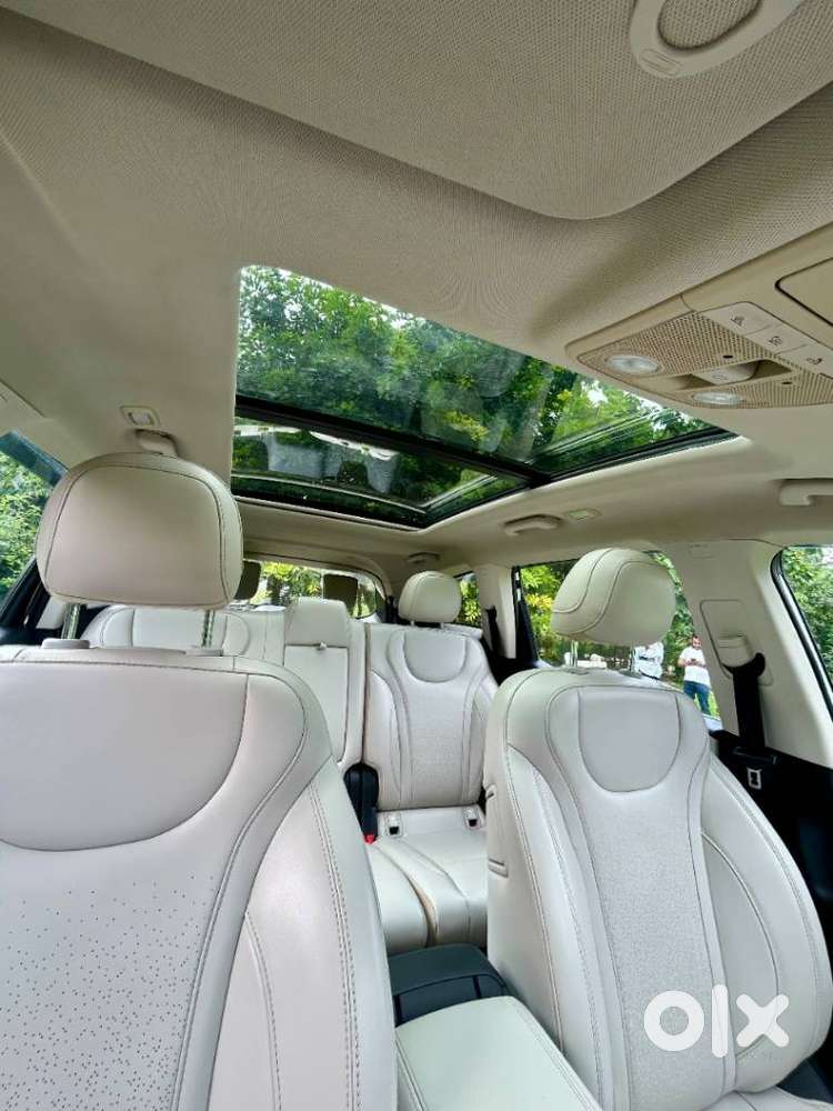 Mahindra Xuv700 2.0 Ax 7 Petrol At Str, 2022, Petrol