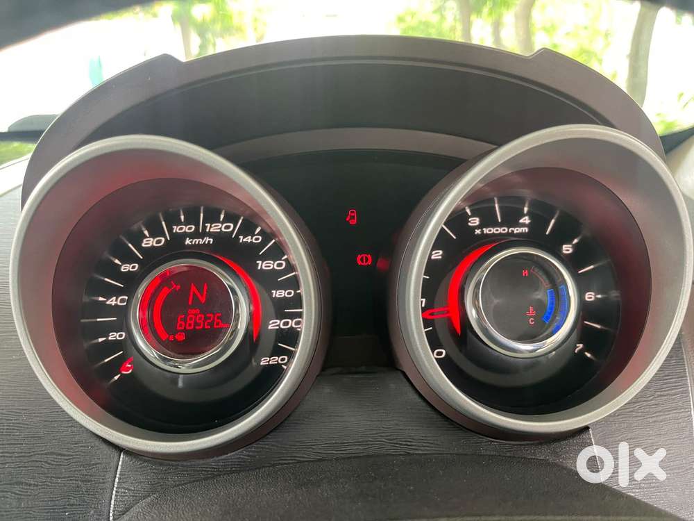Mahindra Xuv500 W8, 2014, Diesel