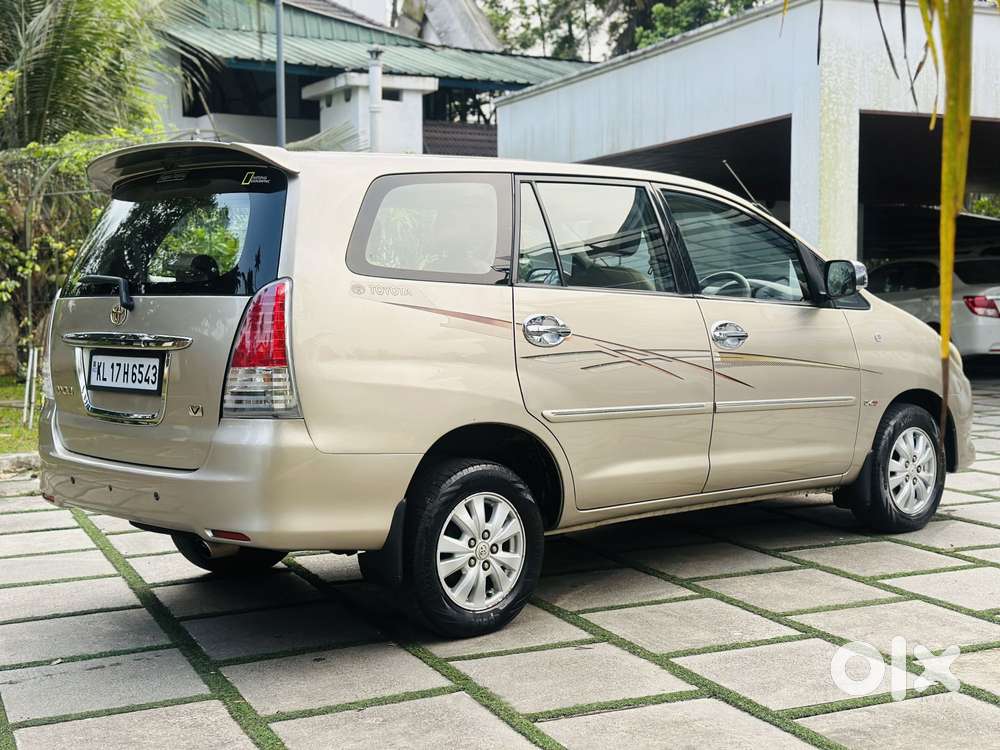 Toyota Innova 2.5 V 7 Str, 2011, Diesel