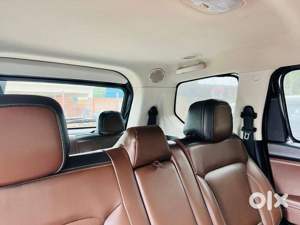 Mahindra Scorpio-n 2.0 Z8 Petrol Mt 7 Str, 2023, Petrol