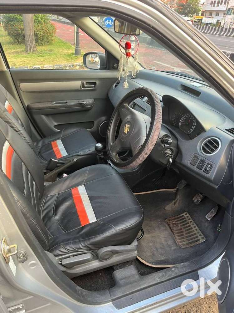 Maruti Suzuki Swift Vvt Zxi, 2006, Petrol