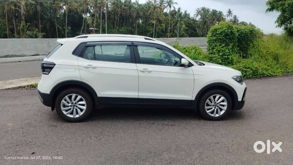 Volkswagen Taigun 1.0 Tsi Highline At, 2023, Petrol