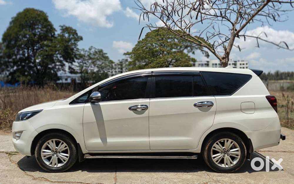 Toyota Innova Crysta 2.8z Automatic, 2017, Diesel