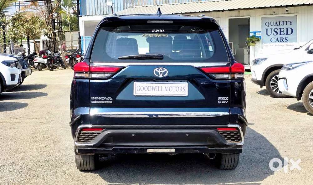 Toyota Innova Hycross 2.0 Vx Hybrid 7 Str, 2025, Petrol