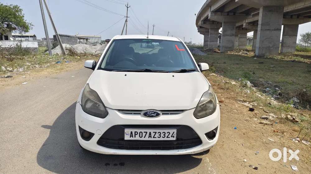 Ford Figo Diamond White Colour  2011