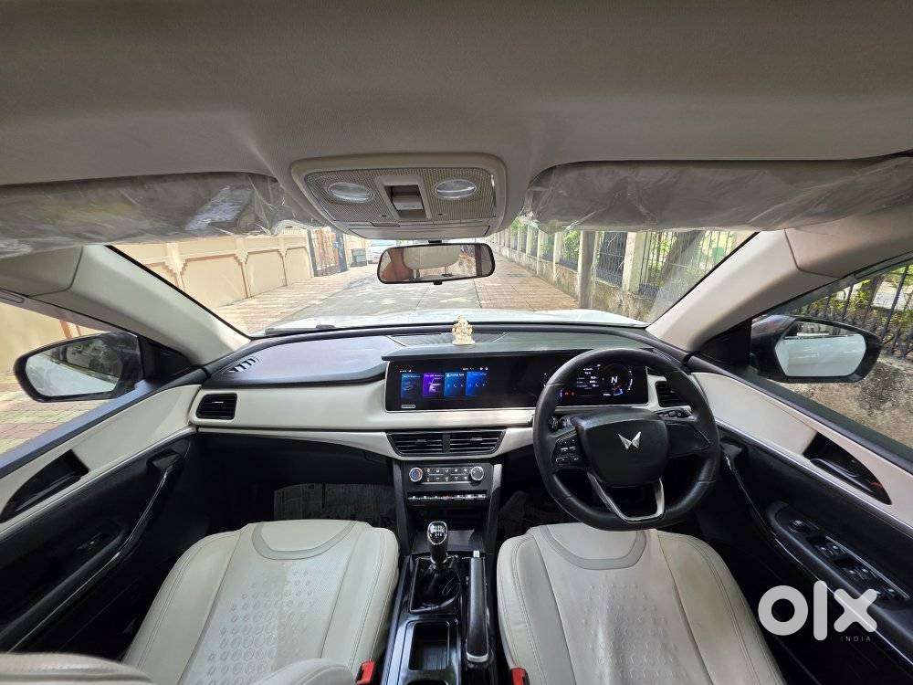 Mahindra Xuv700 2.2 Ax 7 Diesel Mt Str, 2022, Diesel