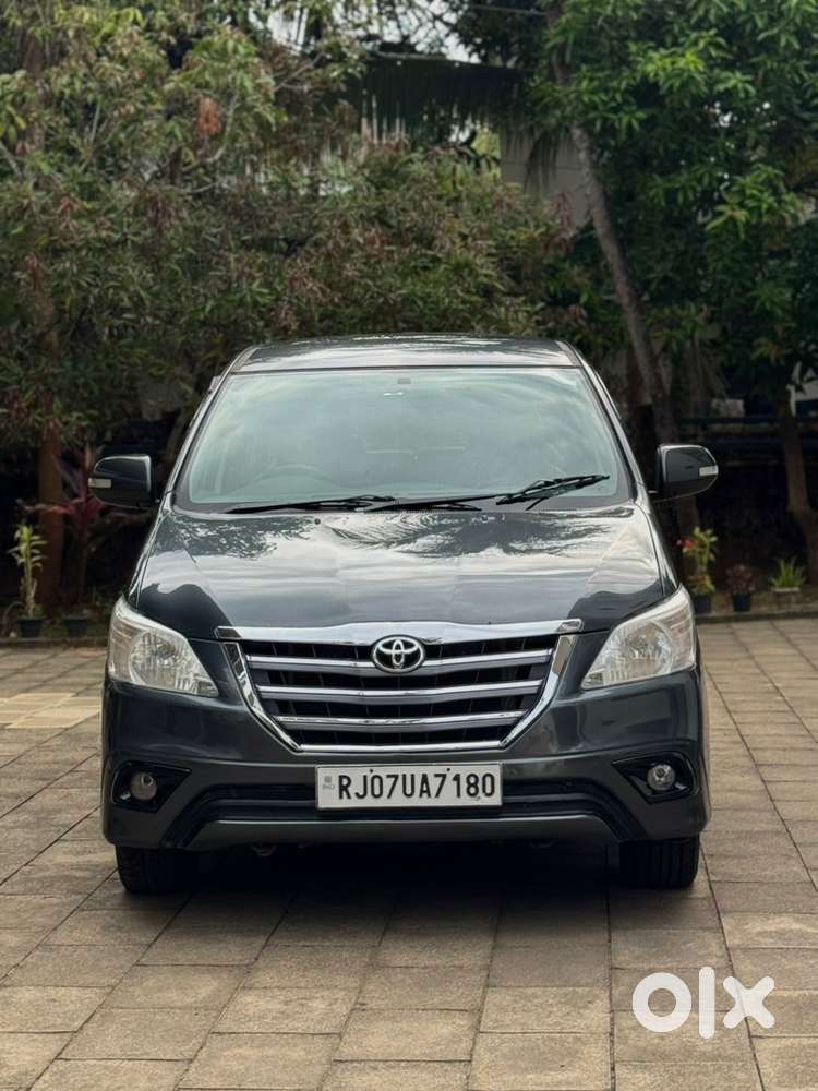 Toyota Innova 2.5 Z Re For Sale