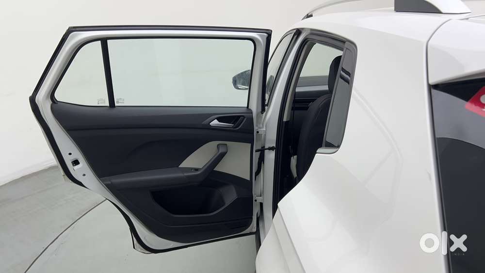 Volkswagen Taigun Topline 1.0 Tsi At (electric Seats), 2022, Petrol