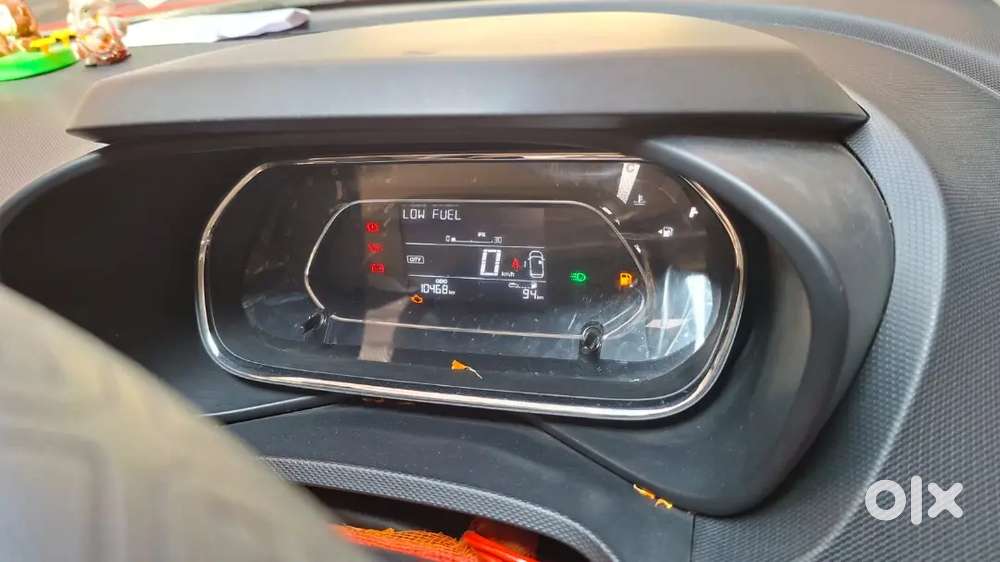 Tata Nexon Smart 2024