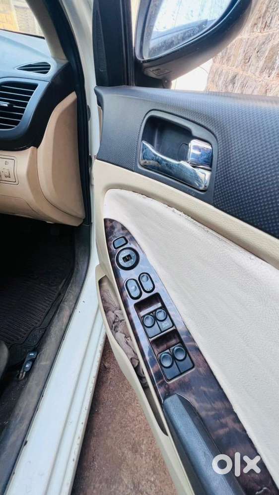 Hyundai Car Manual 2012