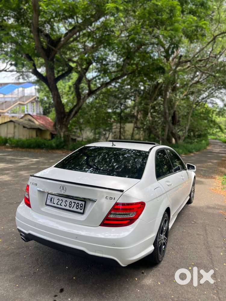 Pearl White 2014 Mercedez Benz 220