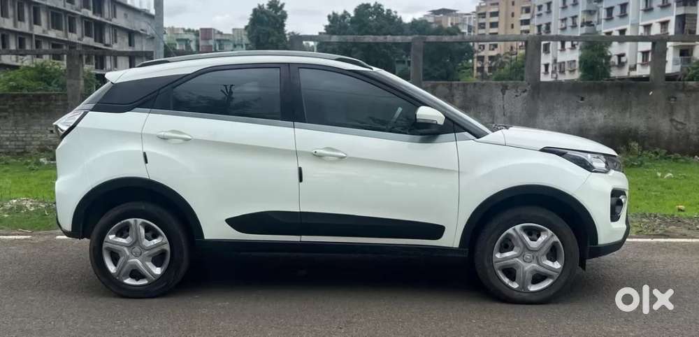 Tata Nexon 1.2 Revotron Xm, 2020, Petrol
