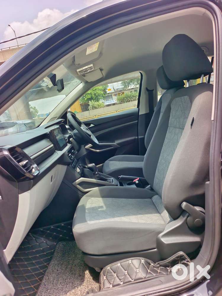 Skoda Kylaq Signature At, 2025, Petrol