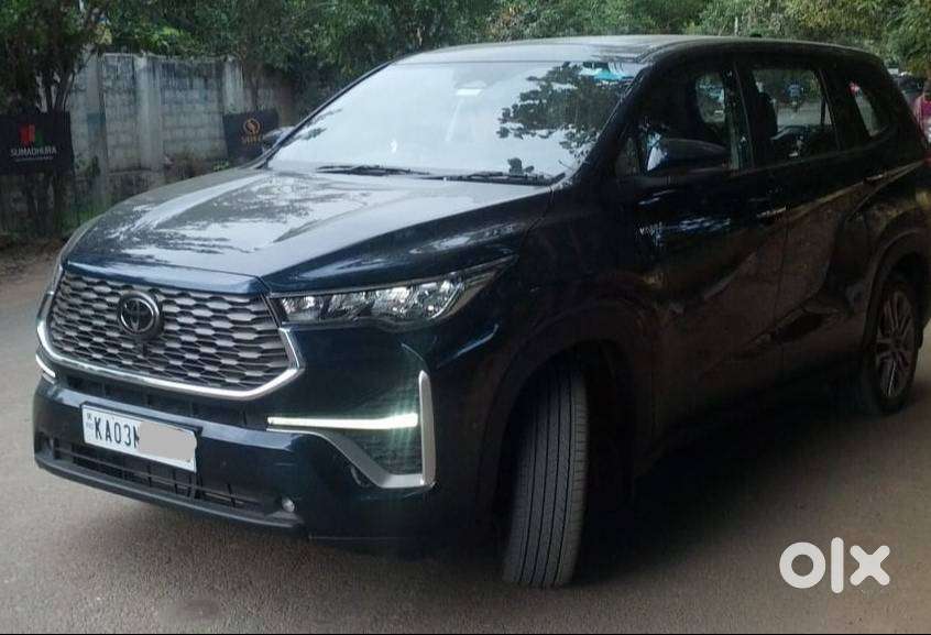 Car For Sale 2023 Toyota Innova Hycross Zx (o) Hybrid Automatic
