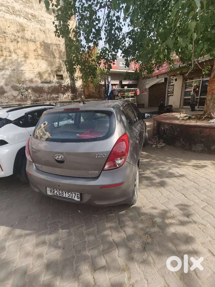 Hyundai New I20 2013 Diesel 130000 Km Driven