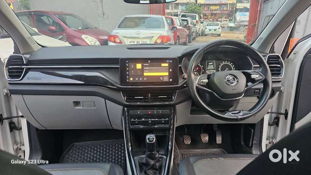 Skoda Kushaq 1.0 Tsi Style, 2022, Petrol