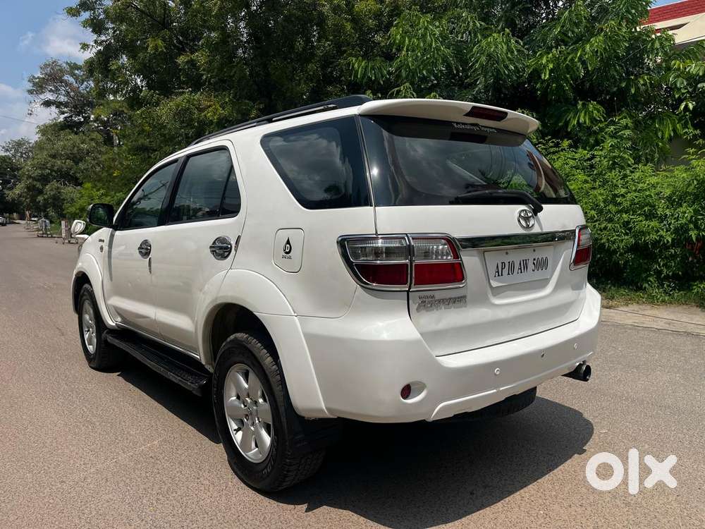 Toyota Fortuner 3.0 4x4 Manual, 2011, Diesel