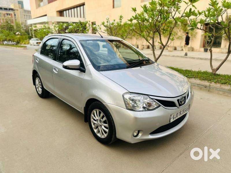 Toyota Etios Liva Vx Dual Tone, 2015, Petrol