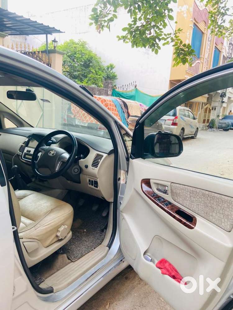 Toyota Innova 2015 Diesel Well Maintained