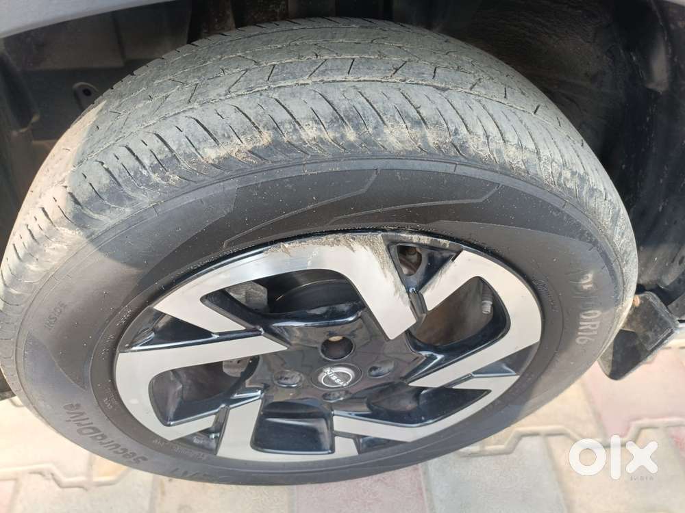 Nissan Magnite 1.0 Xv, 2023, Petrol