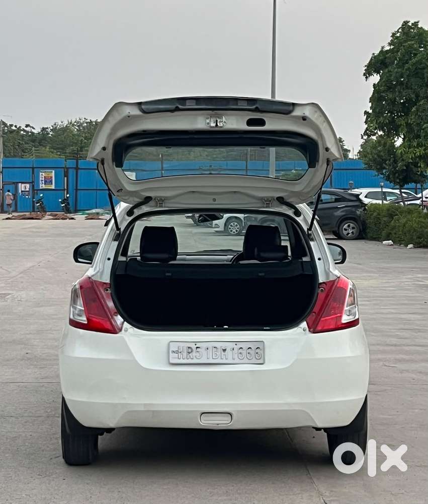 Maruti Suzuki Swift Lxi Optional-o, 2017, Petrol