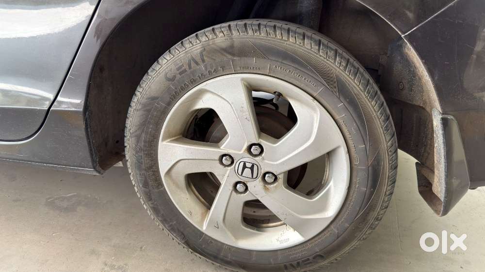 Honda City V 2015 1.5 Diesel Turbo I-dtech Metallic Brown Colour