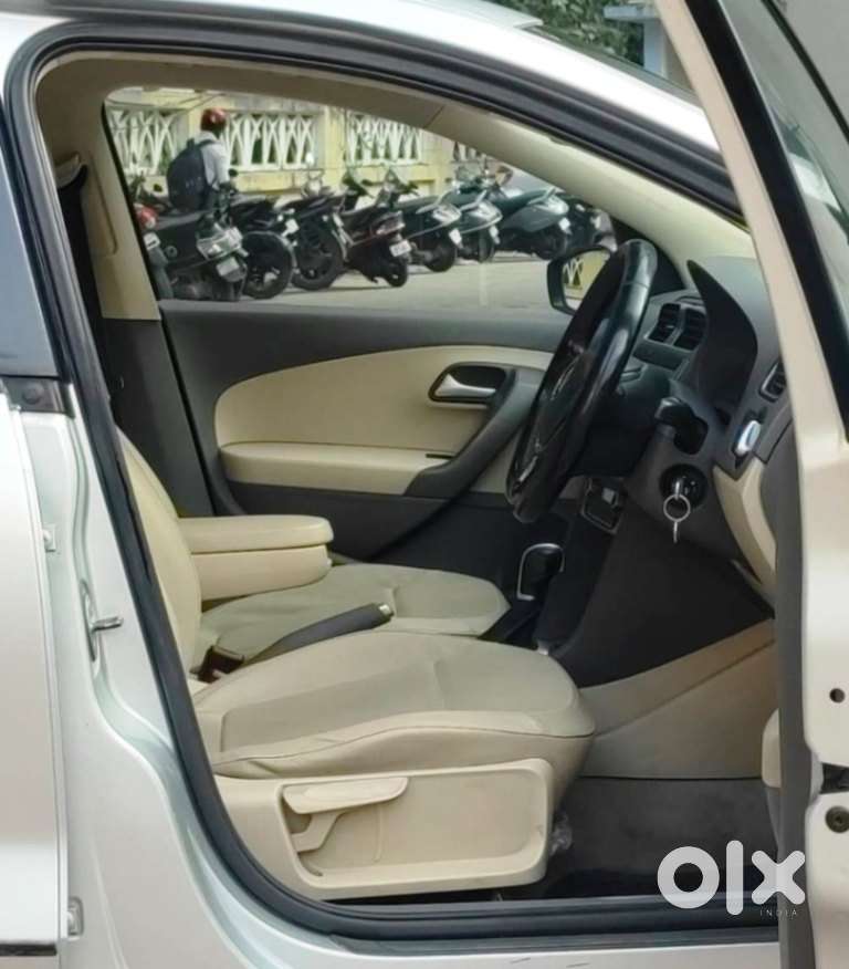 Volkswagen Vento 1.2 Tsi Highline Plus At, 2016, Petrol