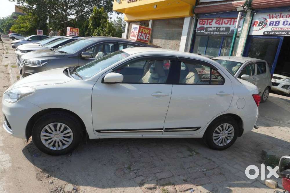 Maruti Suzuki Dzire 1.2 Vxi, 2022, Petrol