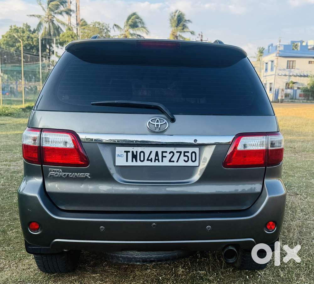 Toyota Fortuner 4x4 Manual Limited Edition, 2010, Diesel