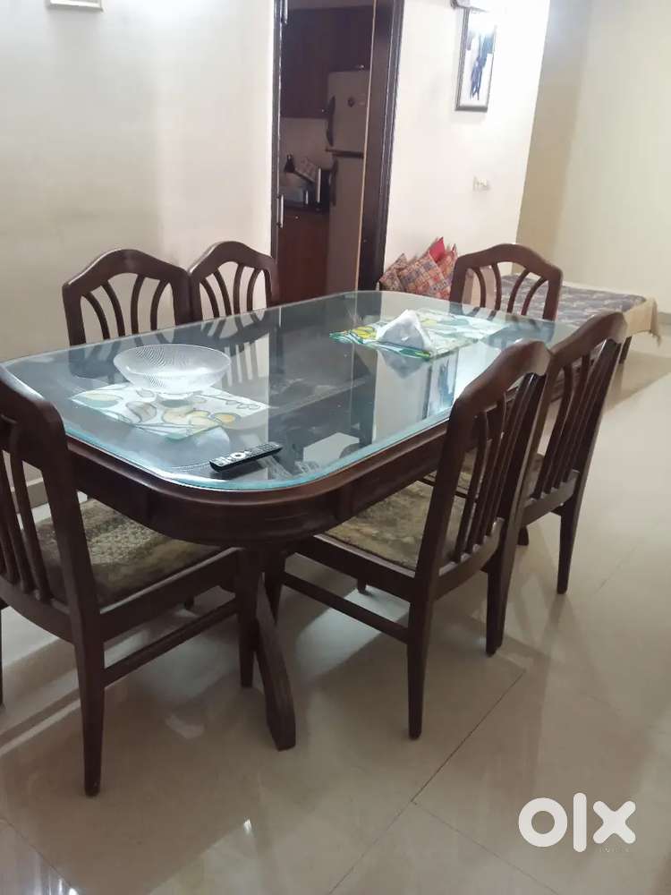 Teakwood six chair glass top dinning table old 10 years old look new p