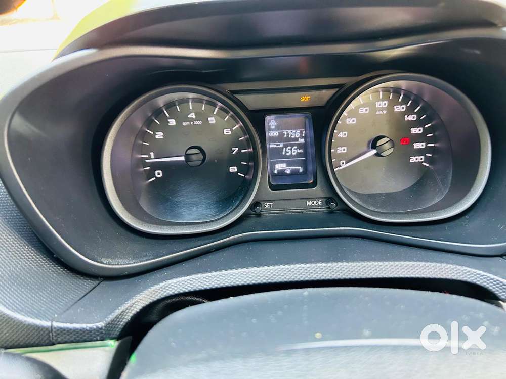 Tata Nexon 1.2 Revotron Xt, 2017, Petrol