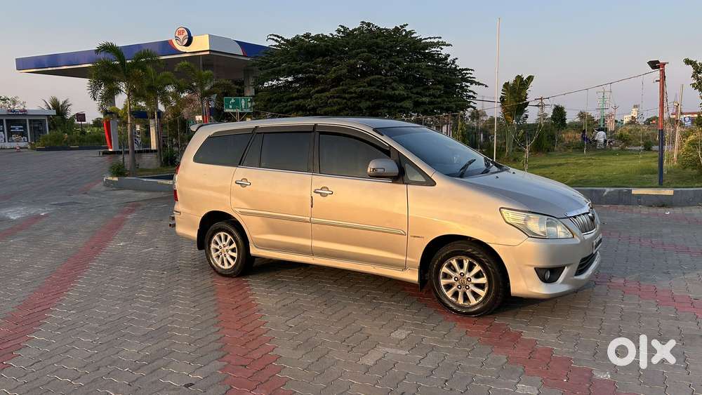 Toyota Innova 2012-2013 2.5 E Diesel Ms 7-seater, 2012, Diesel