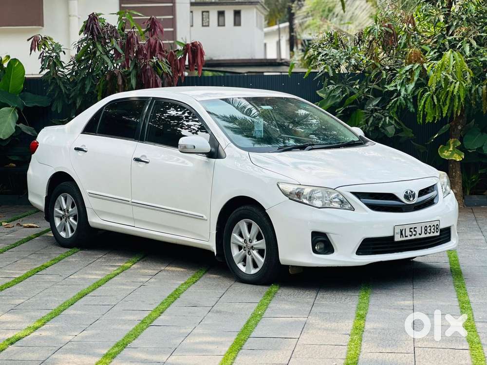 Toyota Corolla Altis 2011