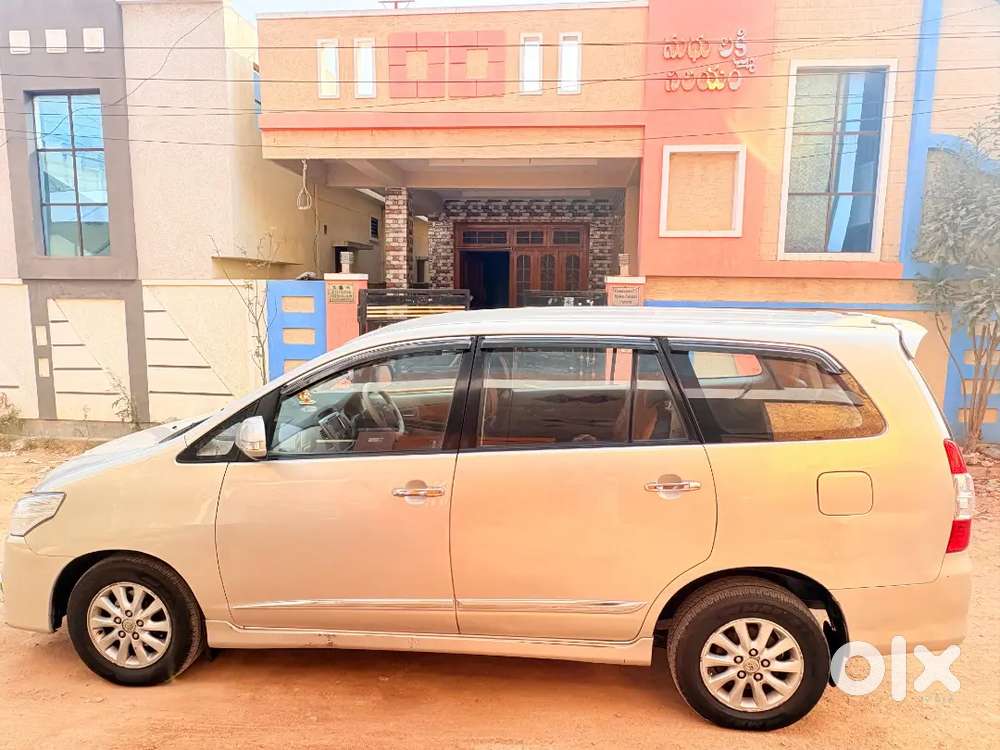 Toyota Innova 2013 Diesel 237000 Km Driven