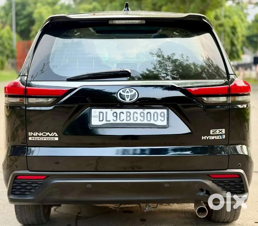 Toyota Innova Hycross 2.0 Zx (o) Hybrid 7 Str, 2025, Petrol