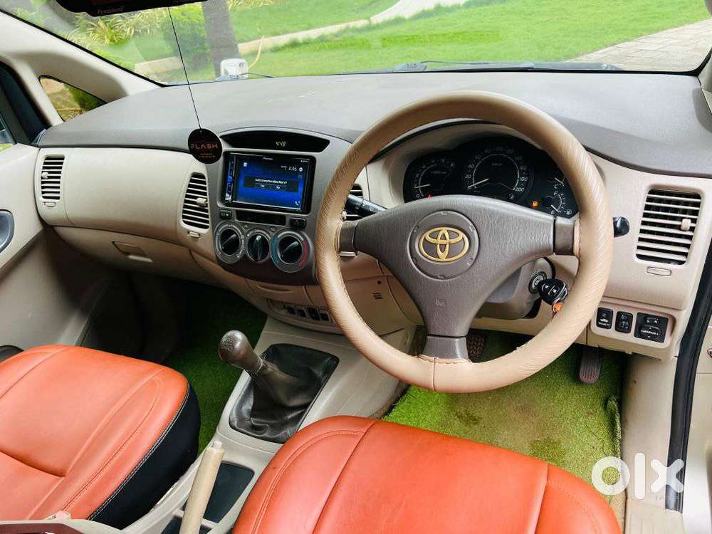 Toyota Innova 2.5 Z Diesel 7 Seater, 2010, Diesel